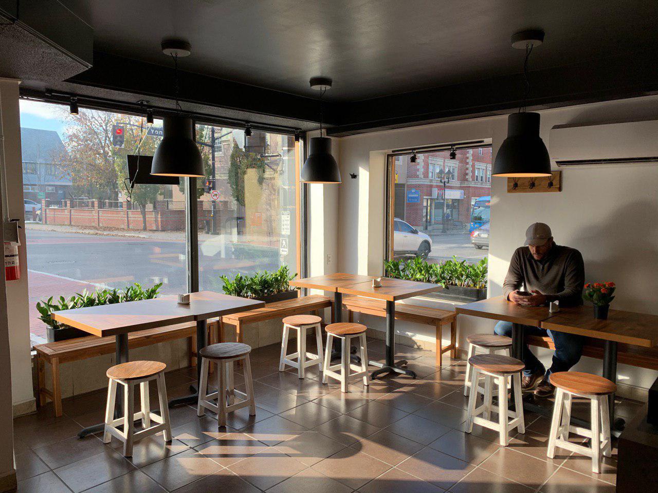 رستوران ایرانی گریل گیت در تورنتو کانادا