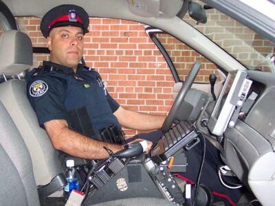 گفتگو با یک افسر پلیس ایرانی در تورنتو کانادا