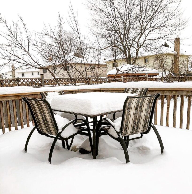 یک روز برفی در تورنتو کانادا