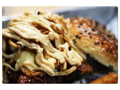 رستوران ورکز برگر در تورنتو کانادا