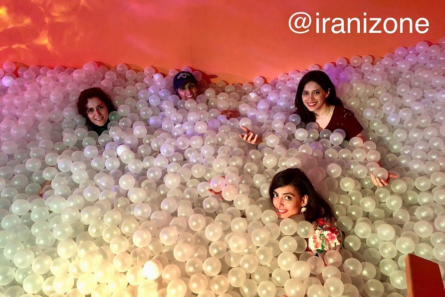 استخر توپ در هایدسیک پاپآپ تورنتو کانادا