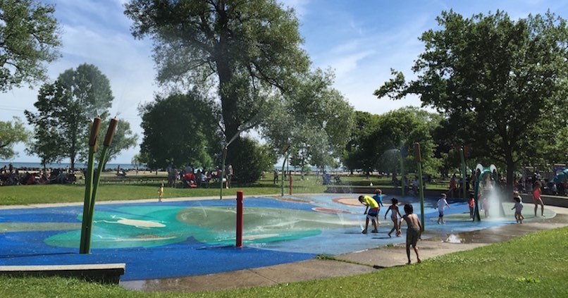 سنتر آیلند در تورنتو کانادا