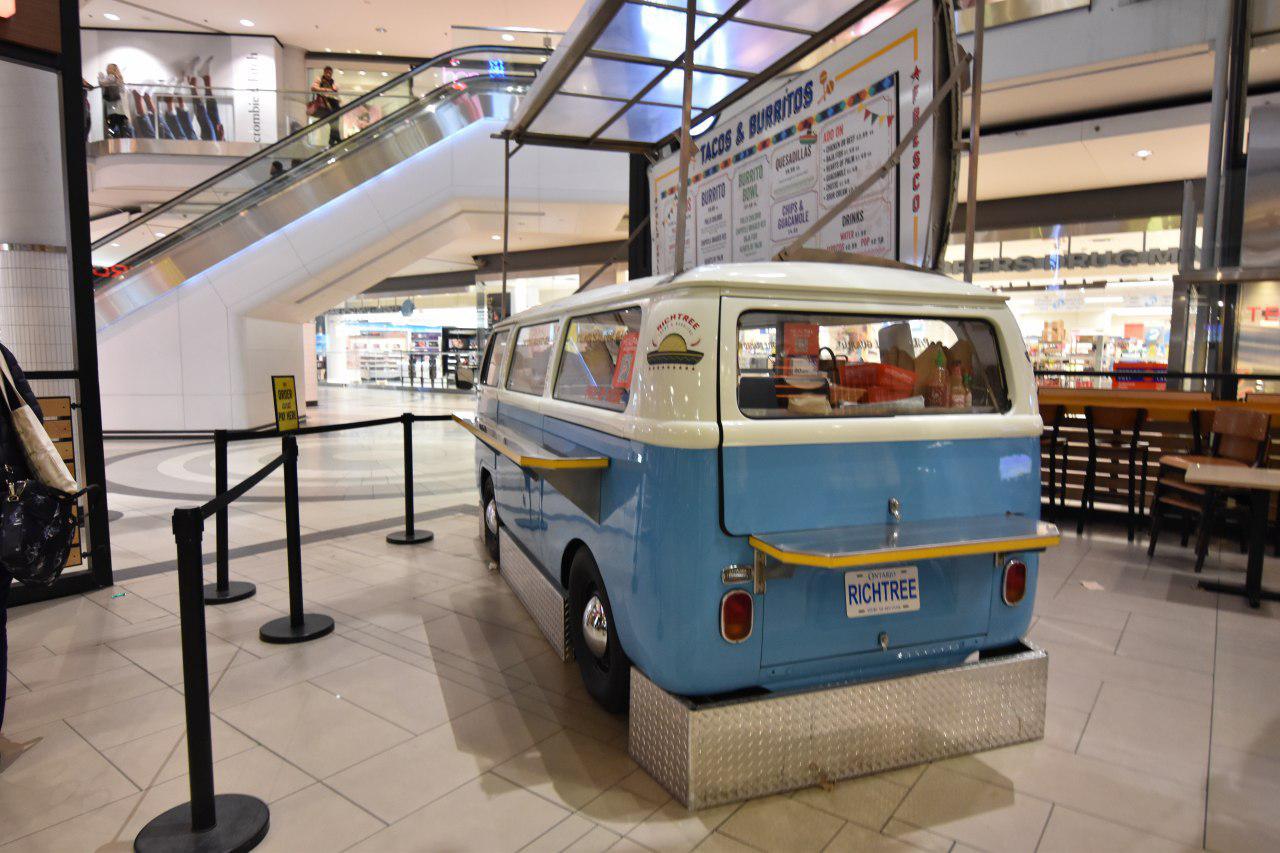 فودکورت ریجتری نچرال مارکت در تورنتو کانادا