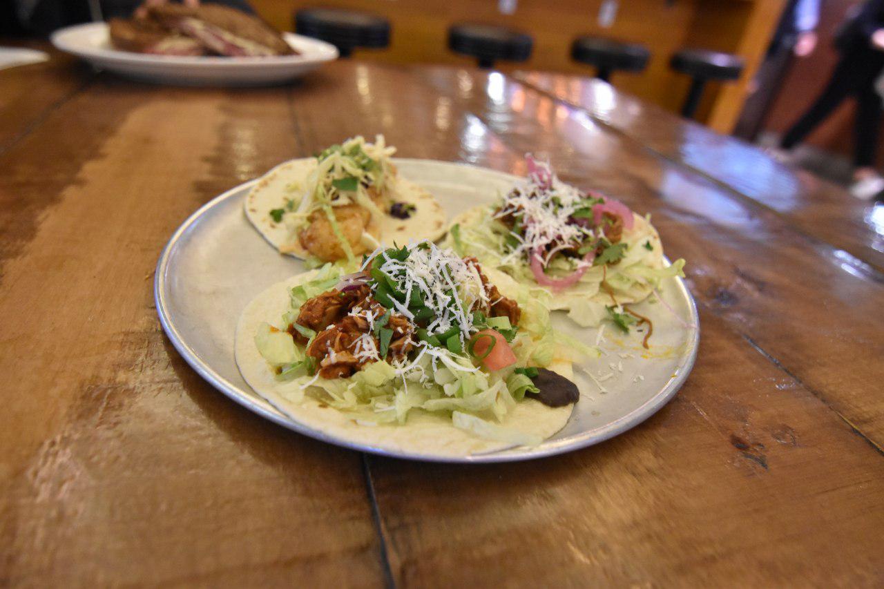 فودکورت ریجتری نچرال مارکت در تورنتو کانادا