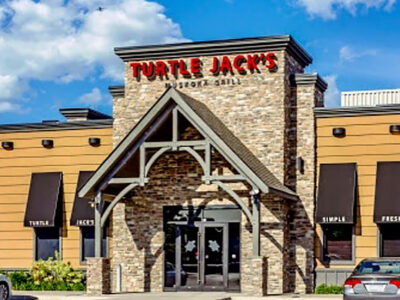 رستوران و بار ترتل جکس وگل در تورنتو کانادا