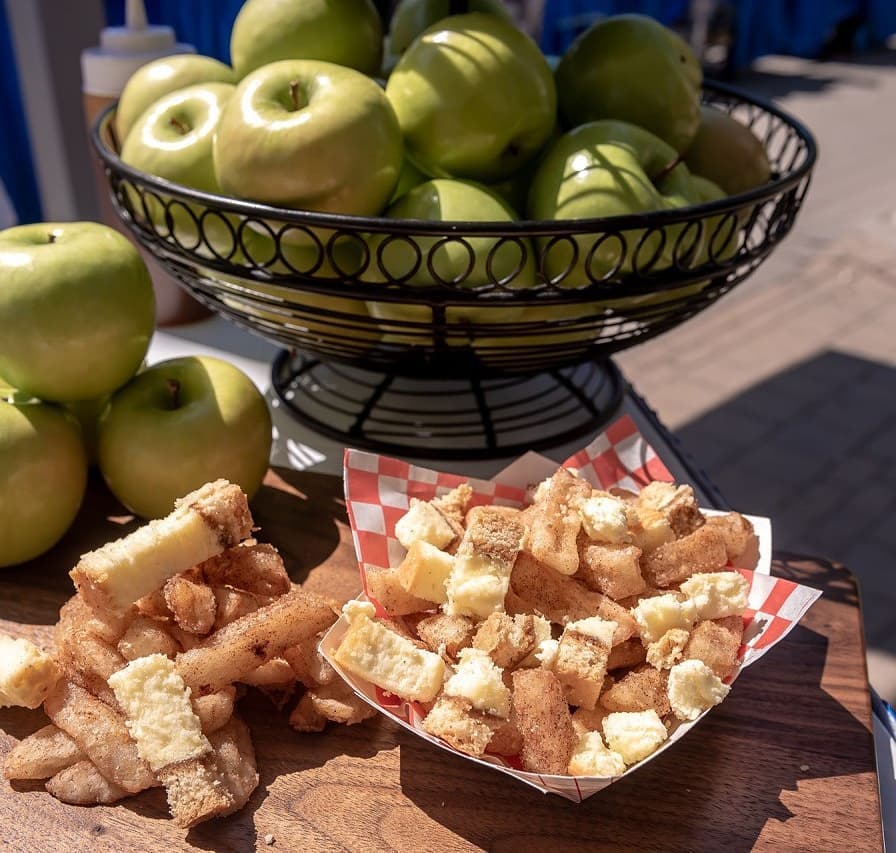 غرفههای غذا در نمایشگاه ملی کانادا در تورنتو