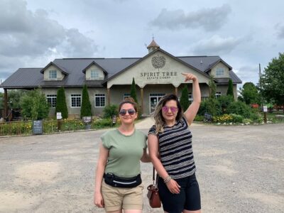 رستوران اسپریت تری در نزدیکی مزرعهی تمشک در تورنتو کانادا